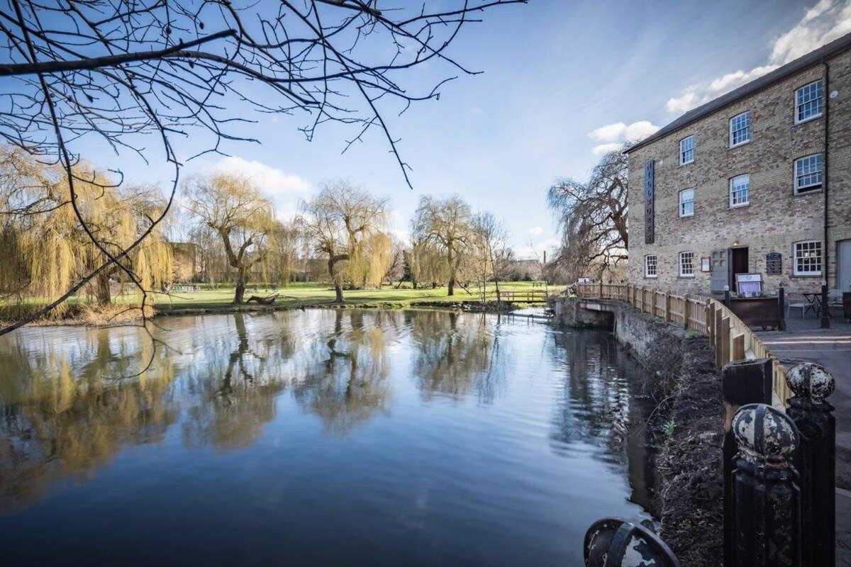 Luxurious City Centre Apartment With Balcony Cambridge  Exterior photo